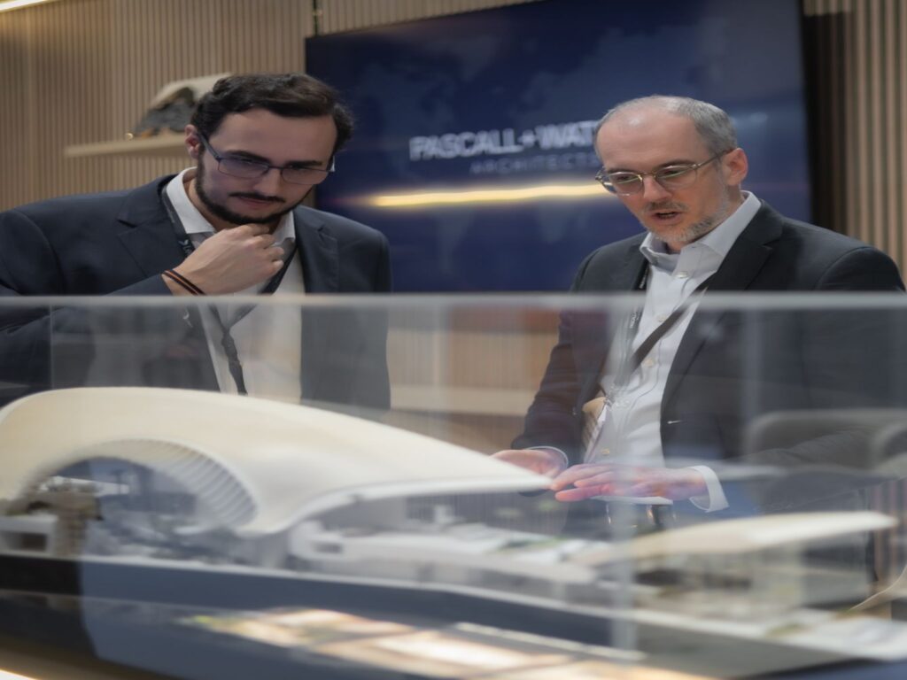 Pascall+Watson – Hybrid stand design
