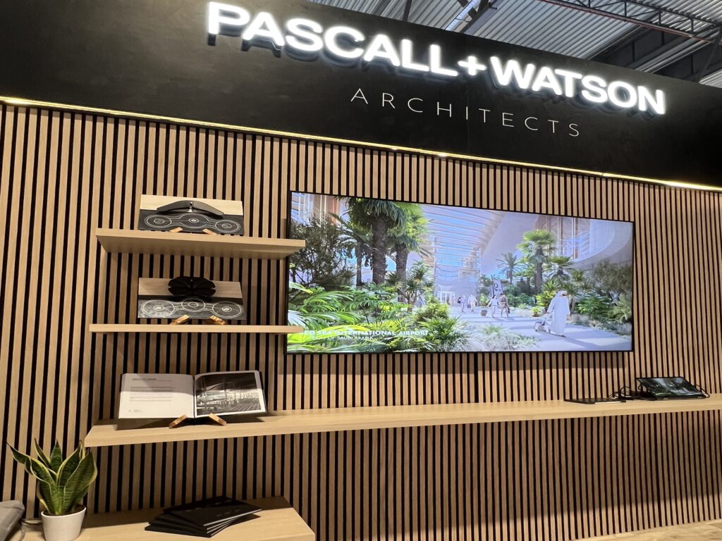 Pascall+Watson – Hybrid stand design