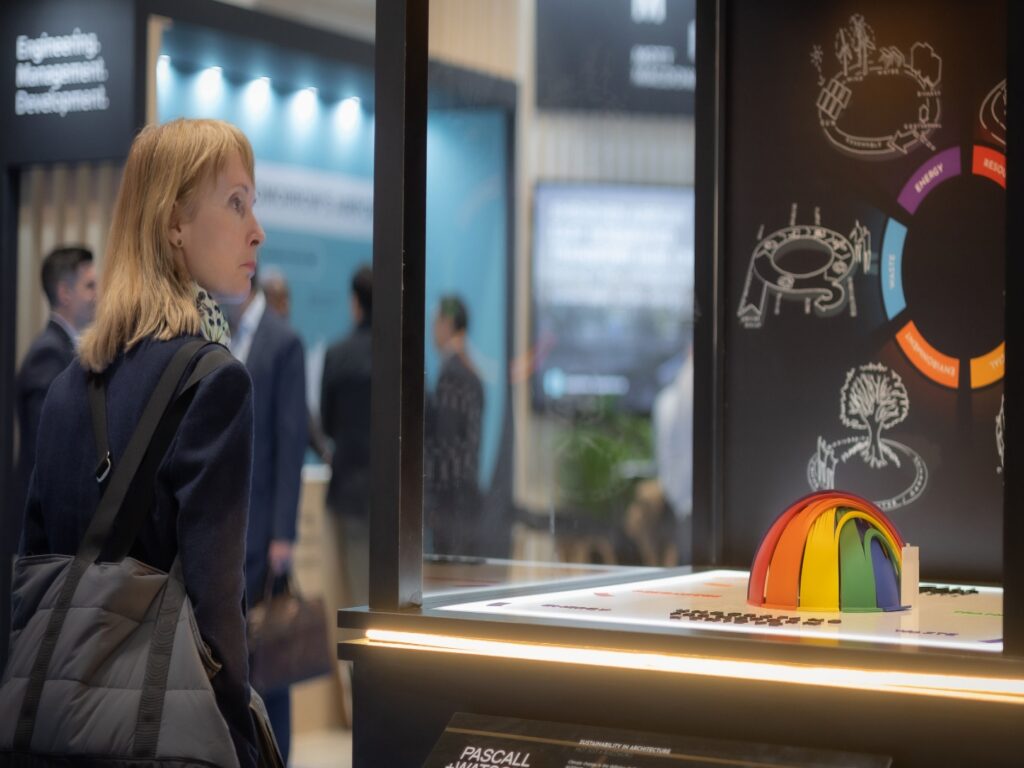 Pascall+Watson – Hybrid stand design