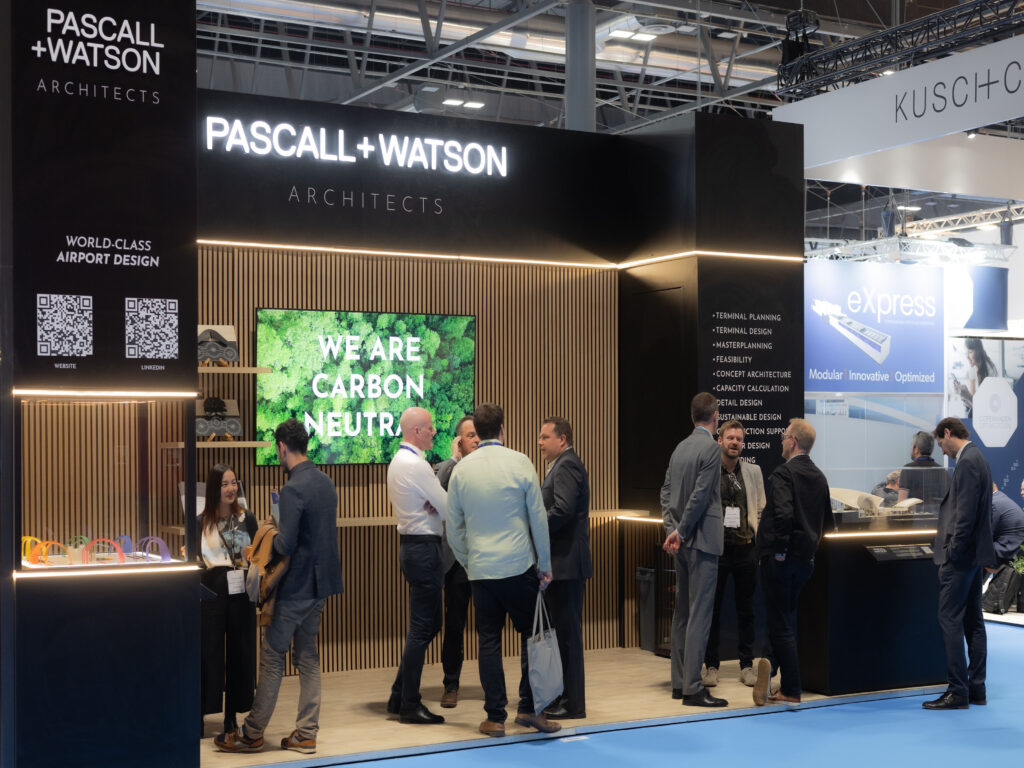 Pascall+Watson – Hybrid stand design