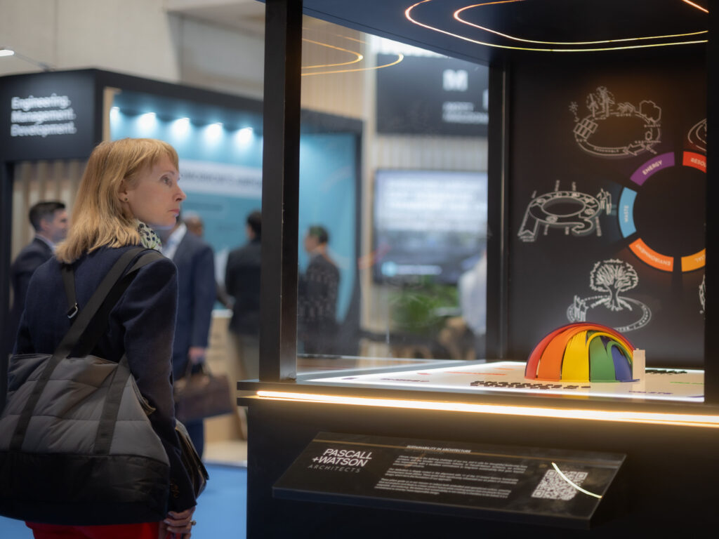 Pascall+Watson – Hybrid stand design